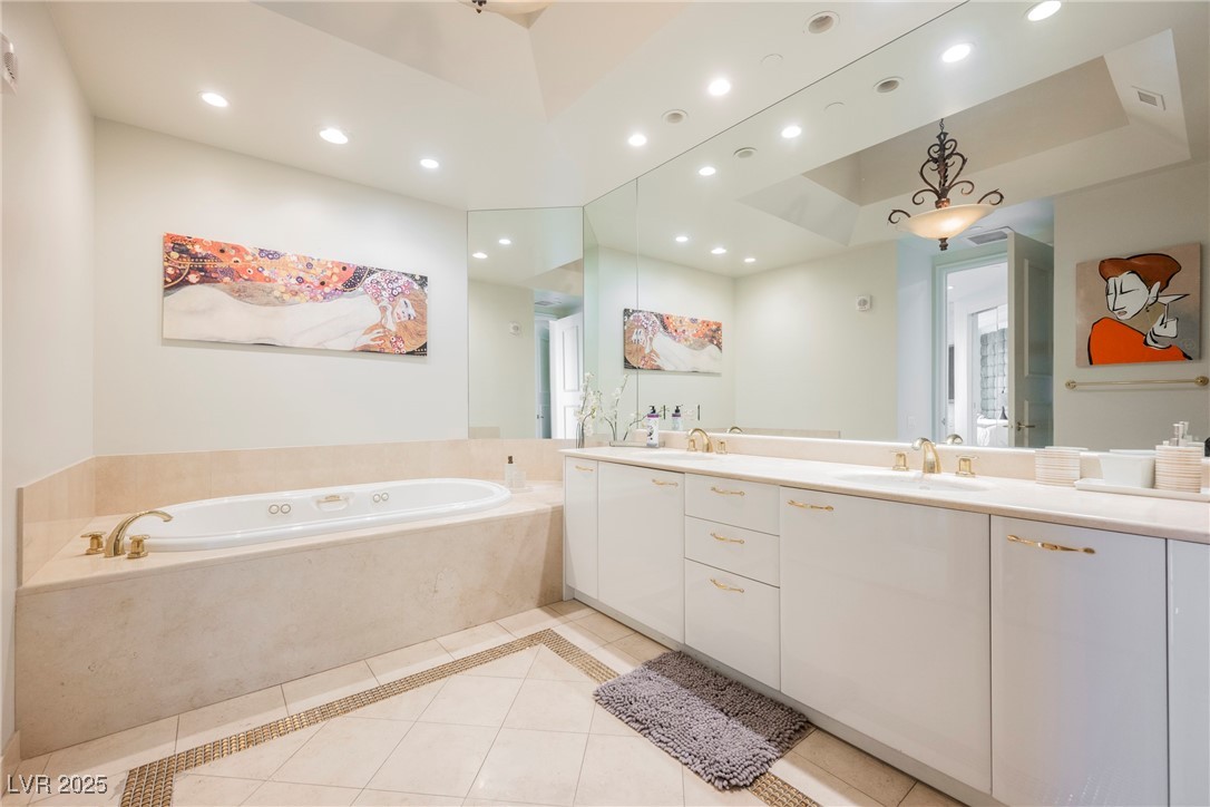 2747 Paradise Road 2606