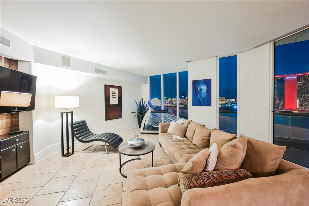 2747 Paradise Road 2606