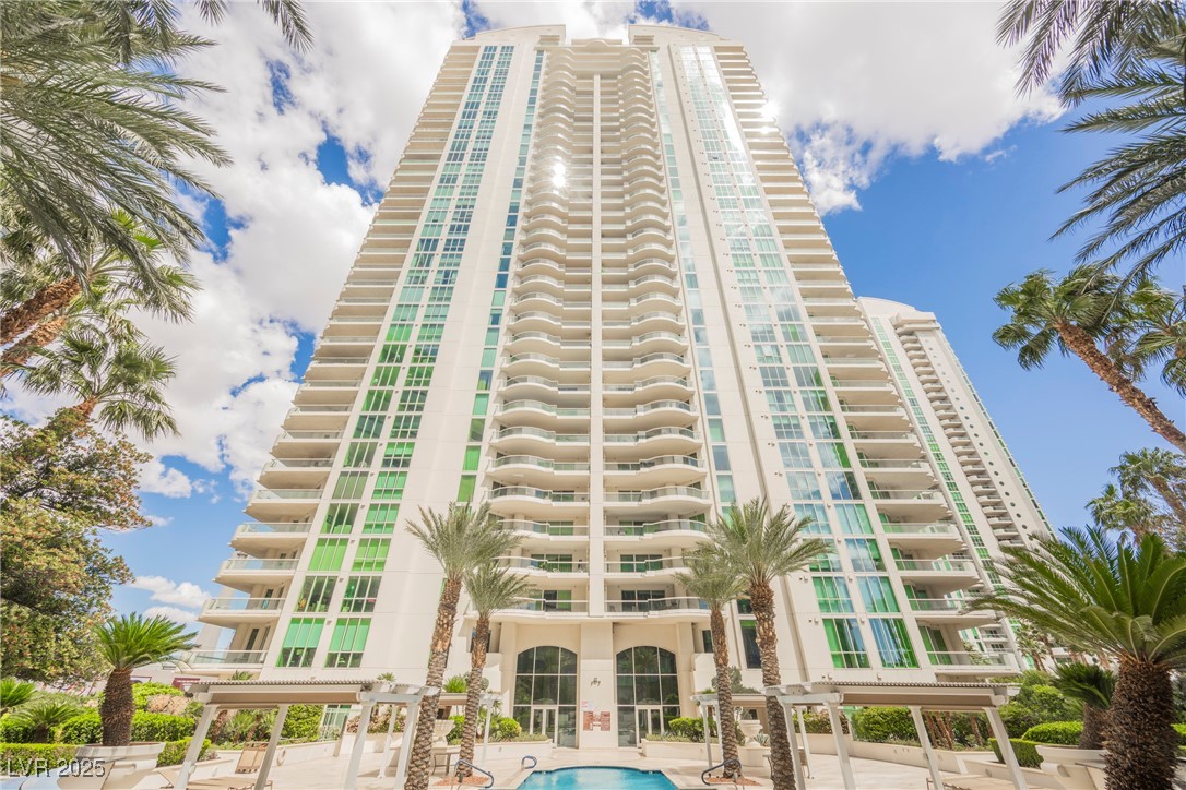 2747 Paradise Road 2606