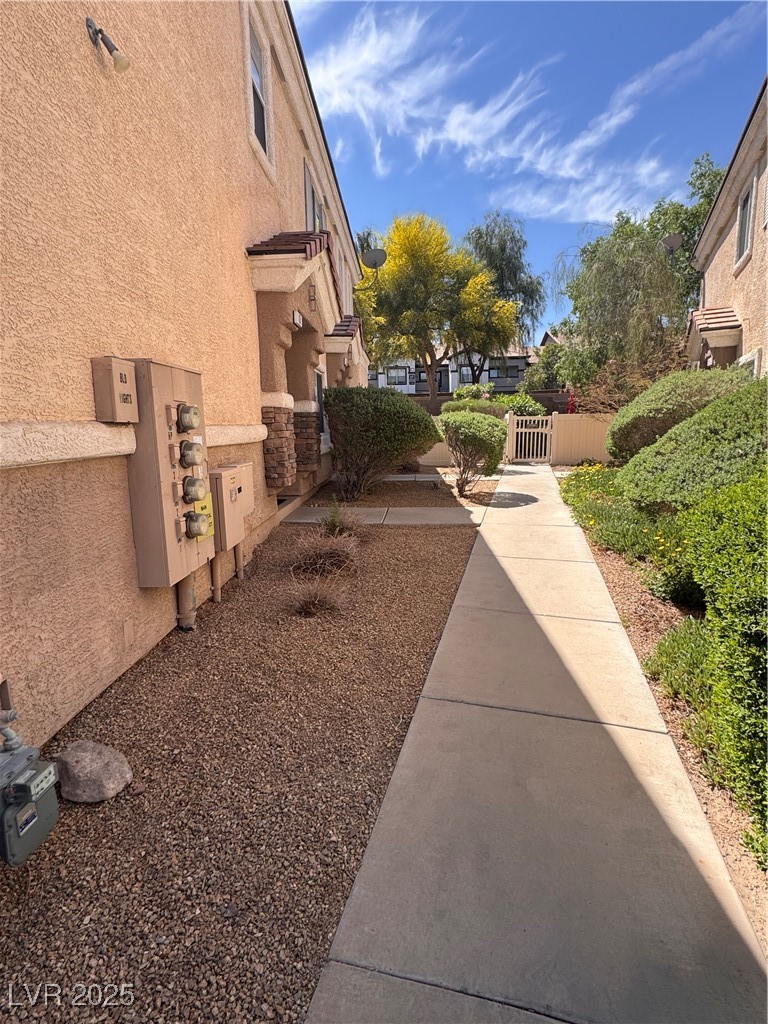 1285 Large Cap Drive 1