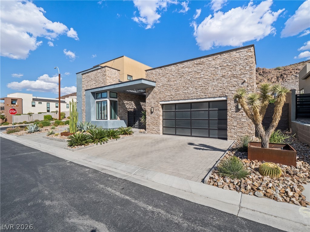 2211 Ledge Rock Lane
