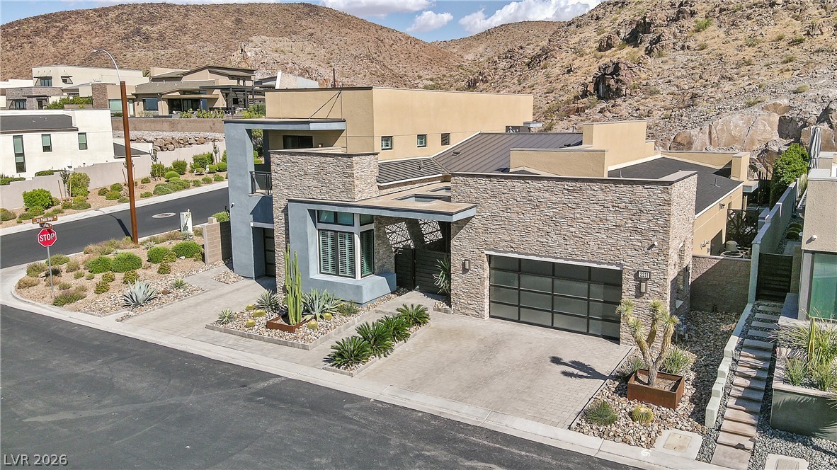 2211 Ledge Rock Lane