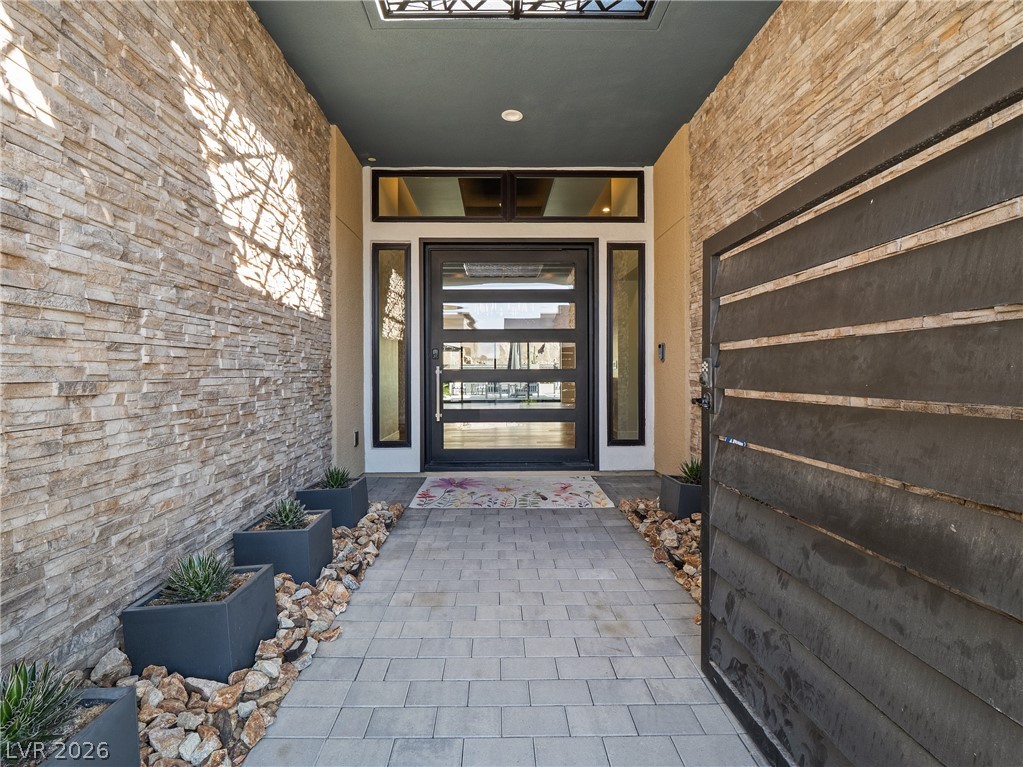 2211 Ledge Rock Lane