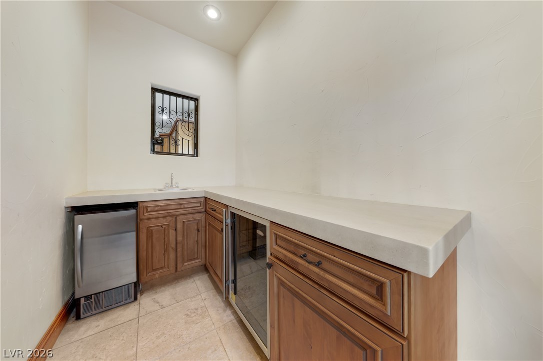 1369 Opal Valley Street