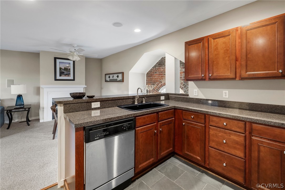 2506 W Grace