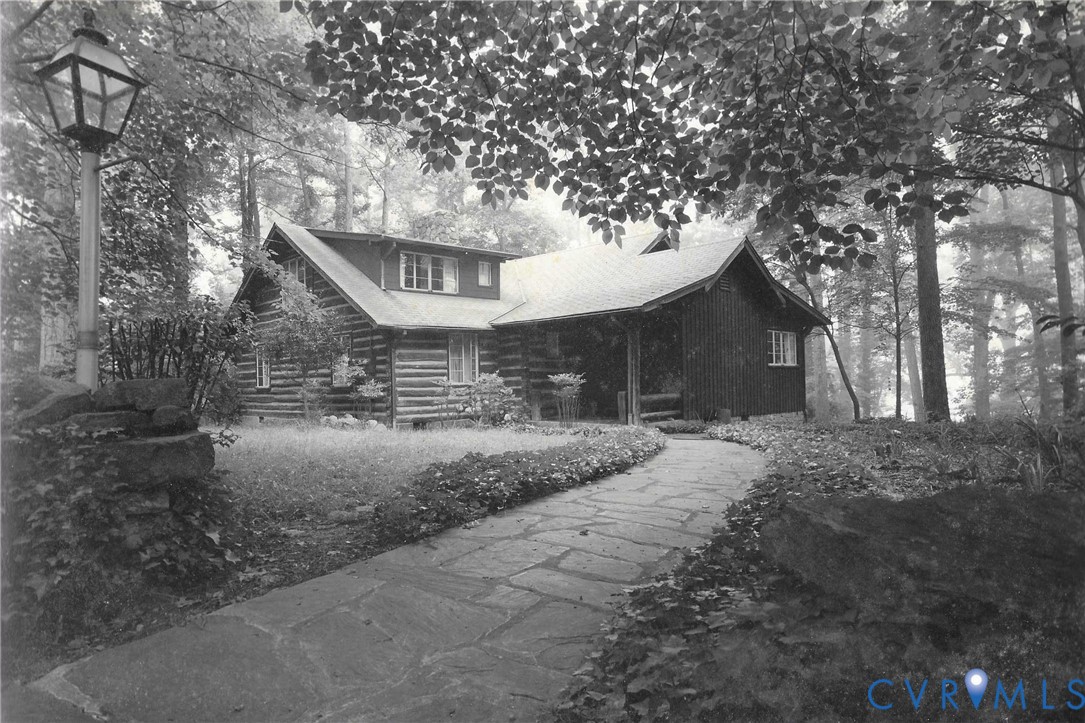 8801 & 8804 Riverside Dr