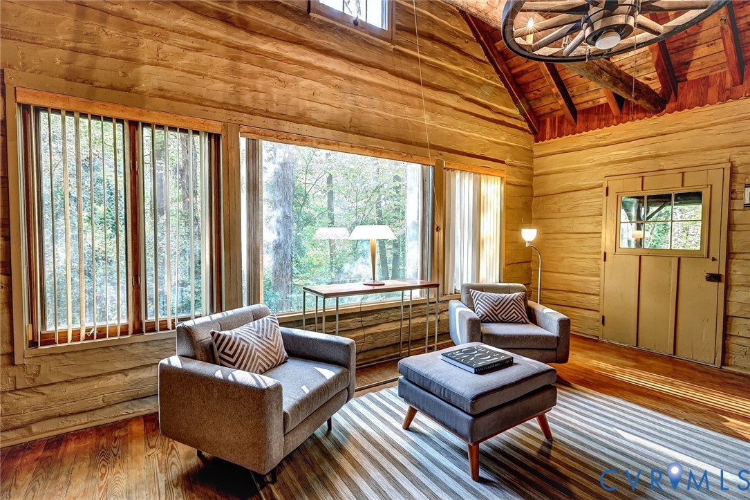 8801 & 8804 Riverside Dr