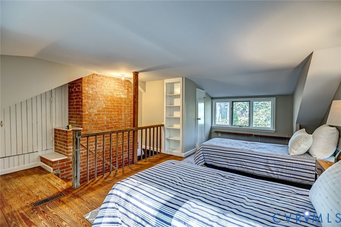 8801 & 8804 Riverside Dr