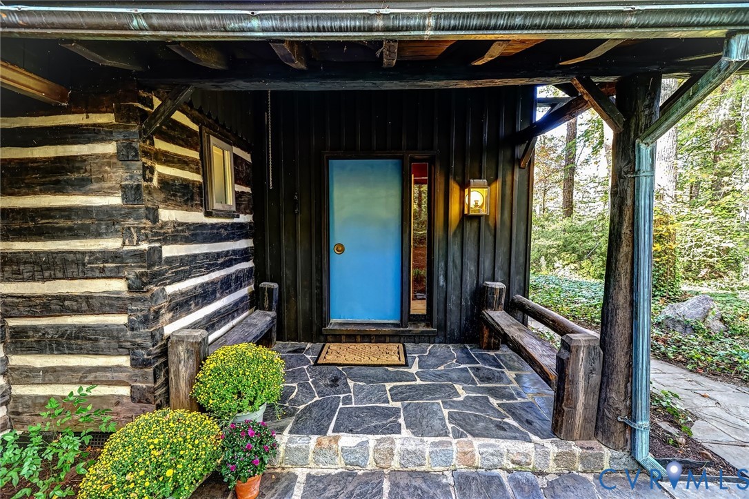 8801 & 8804 Riverside Dr