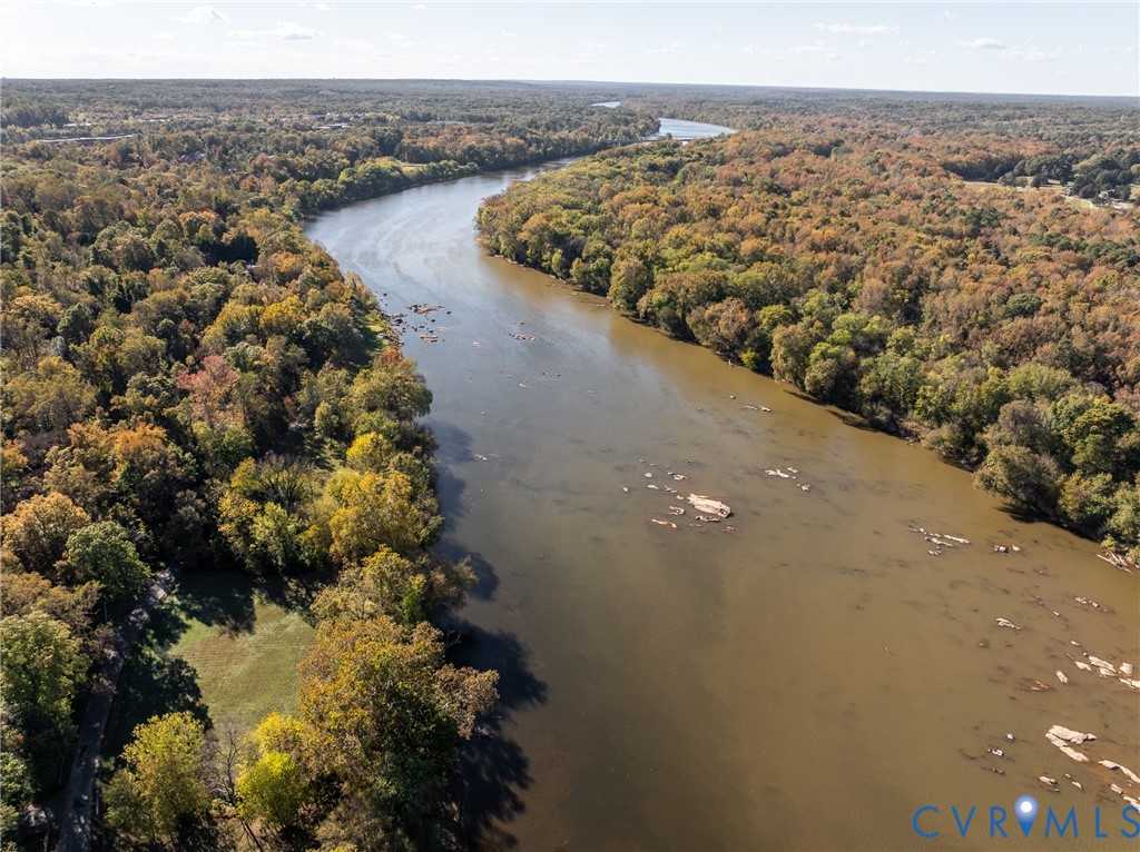 8801 & 8804 Riverside Dr