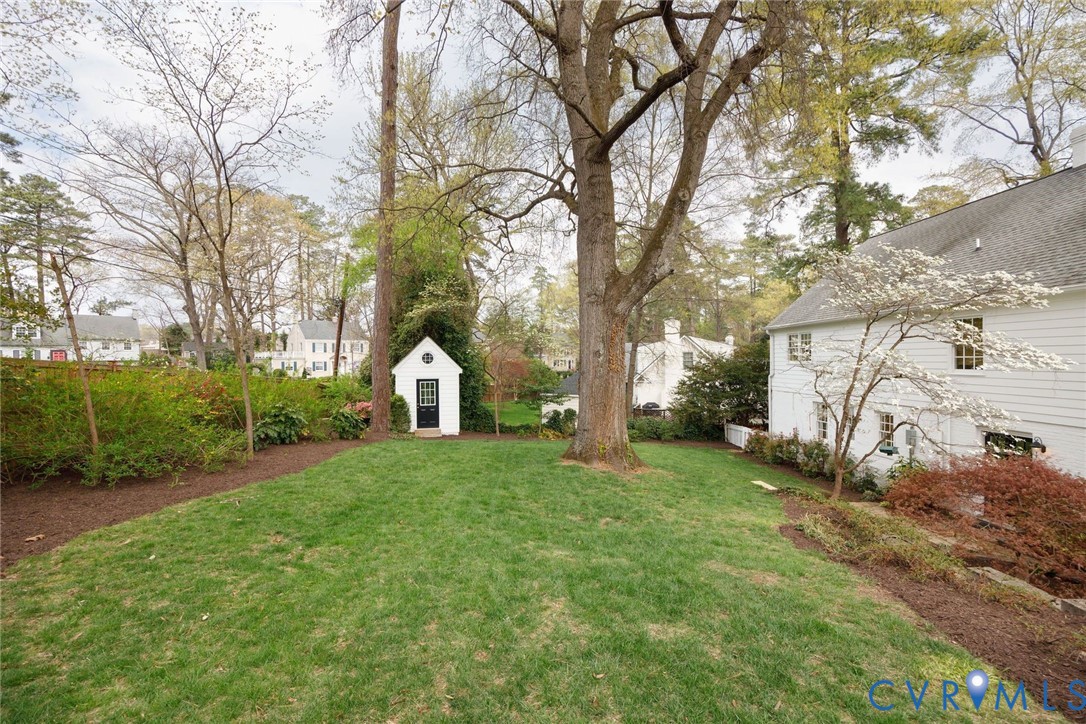 318 Lakewood Dr