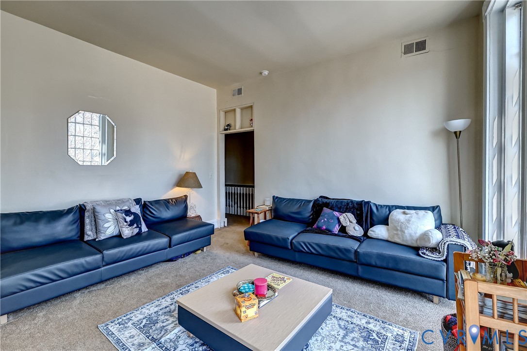 500 N Stafford Ave