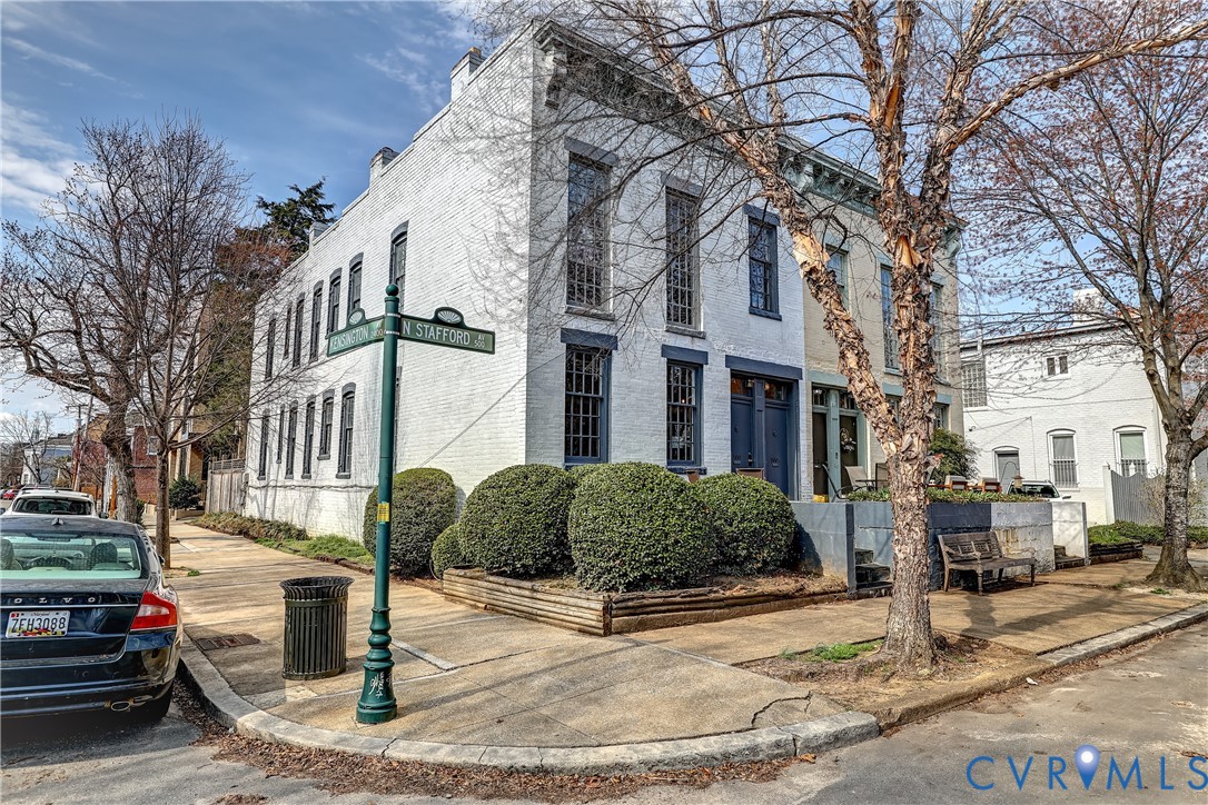 500 N Stafford Ave