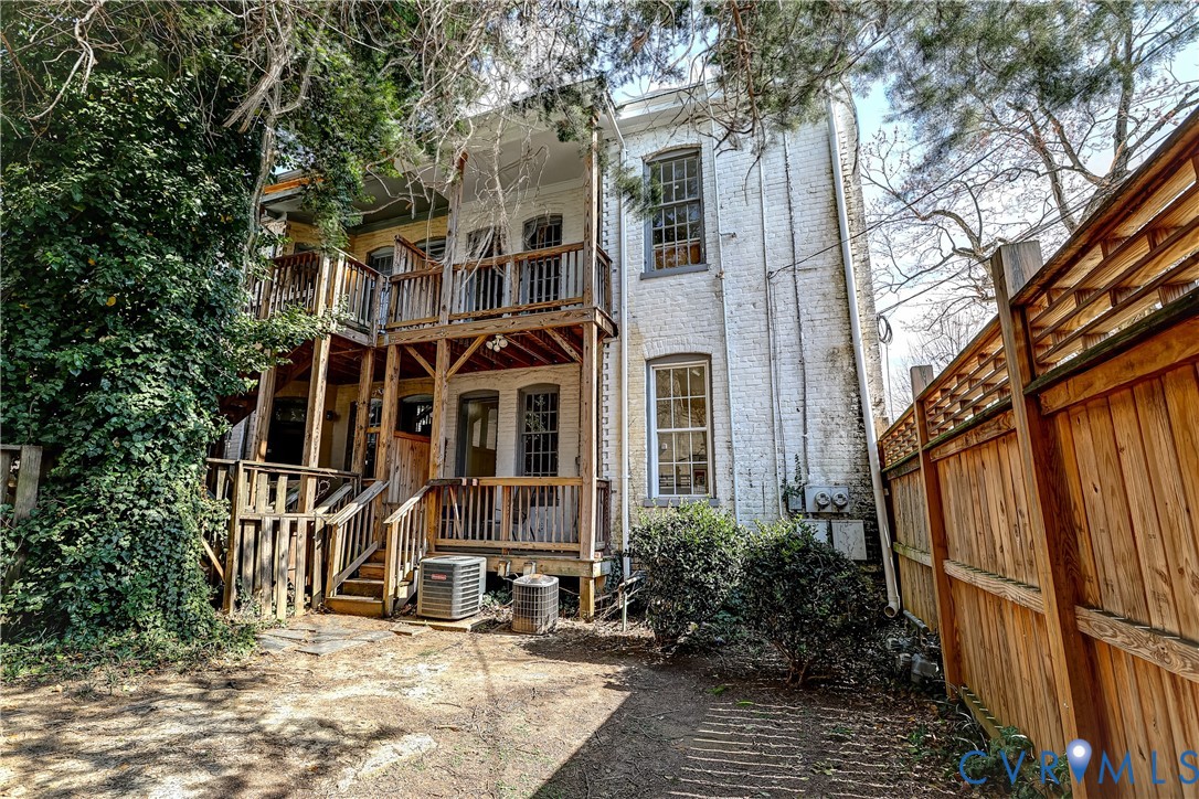 500 N Stafford Ave