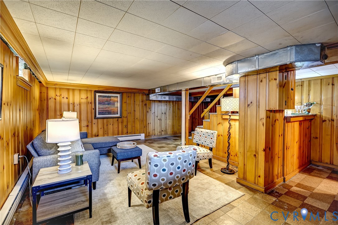 4814 Riverside Dr