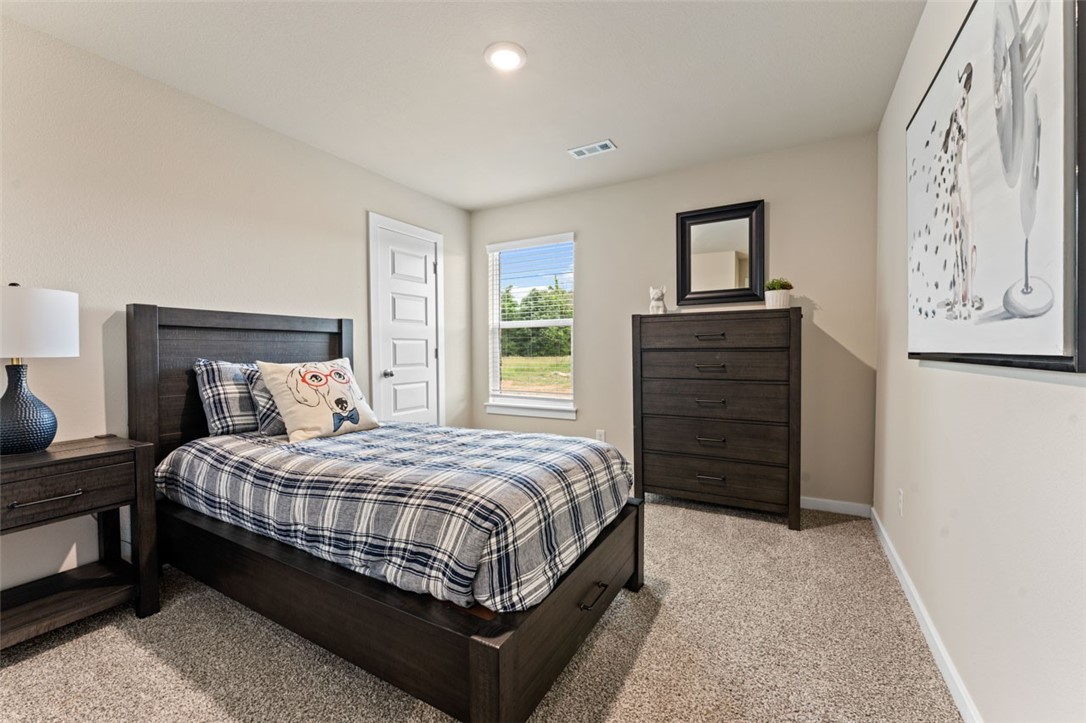376 W Snow Bend
