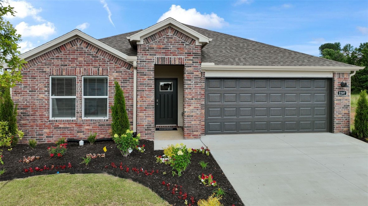 376 W Snow Bend