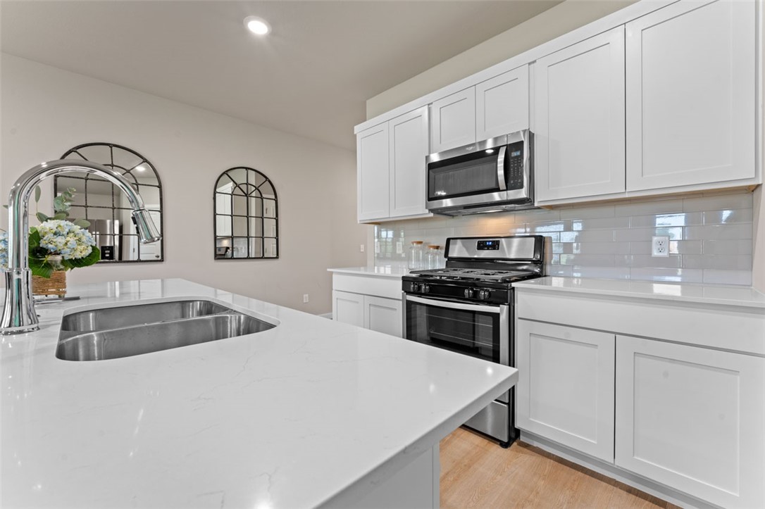 376 W Snow Bend
