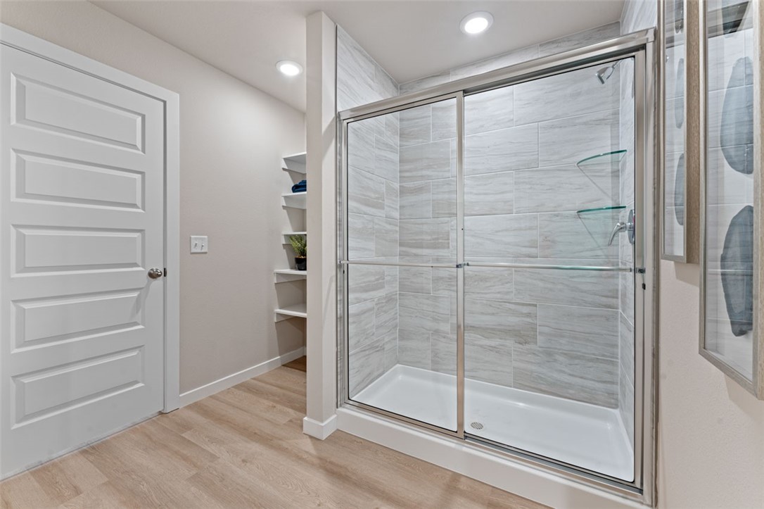 376 W Snow Bend