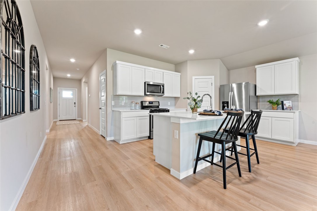 376 W Snow Bend