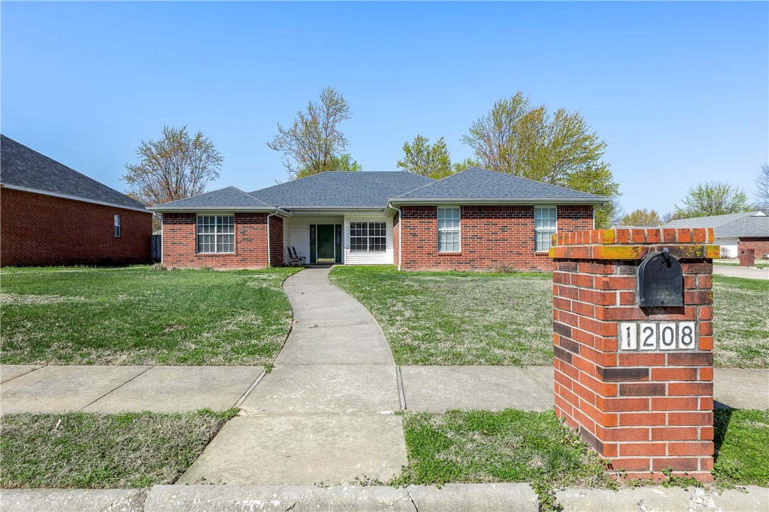1208 N 35th Street
