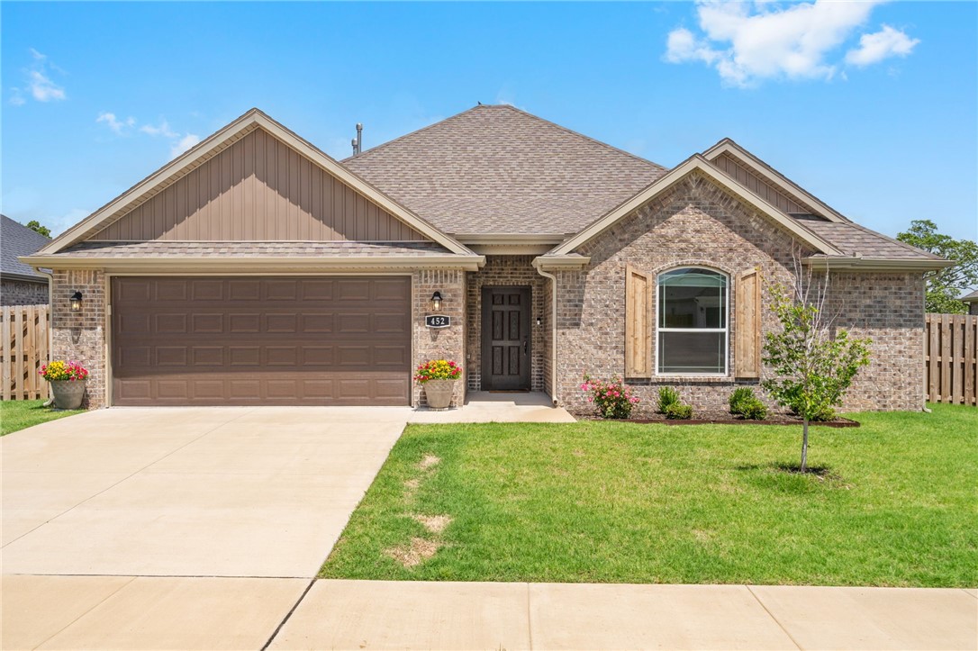 452 S Emerald Woods Run