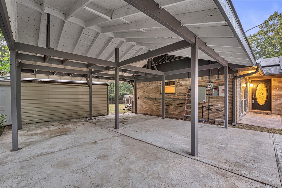 15607 Quail Road