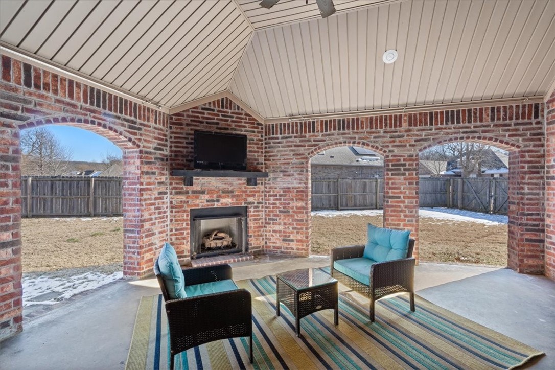 3792 W Providence Drive