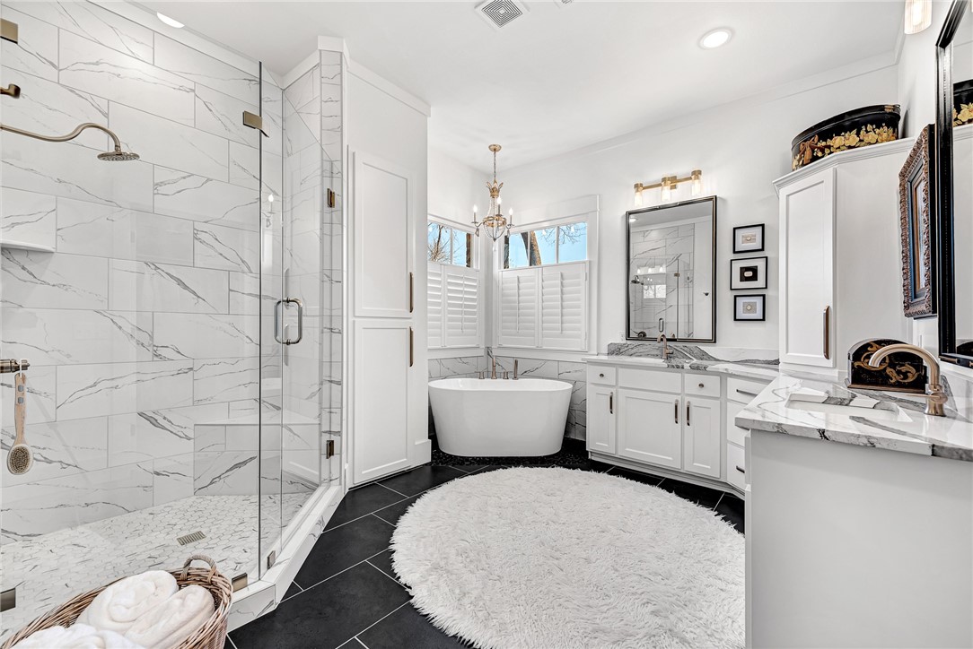 738 Kensington Cove