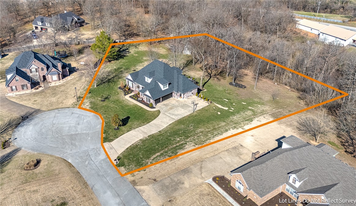 738 Kensington Cove