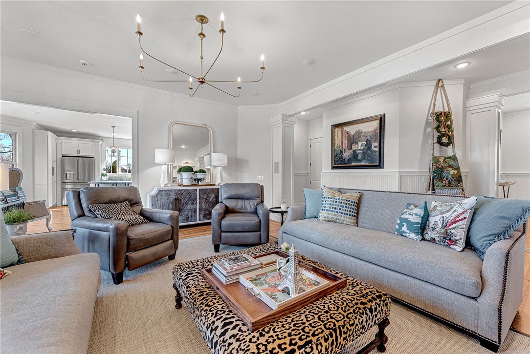 738 Kensington Cove