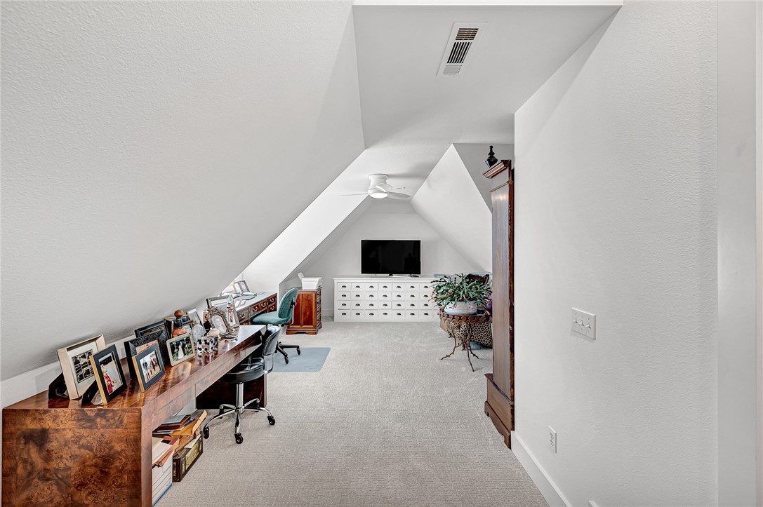 738 Kensington Cove