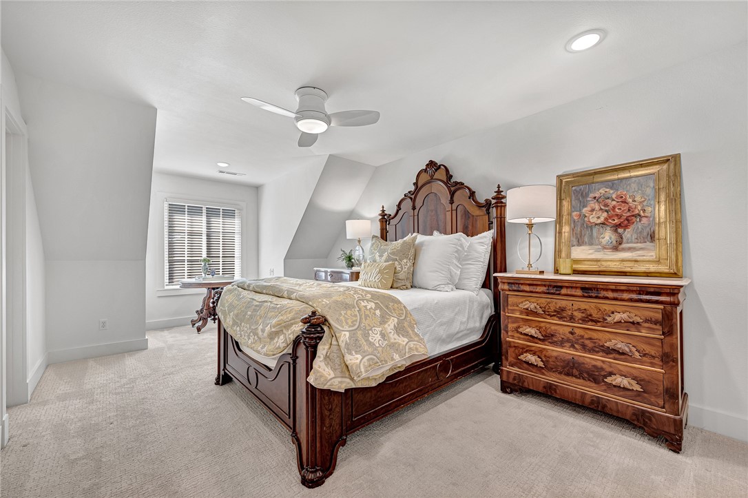 738 Kensington Cove