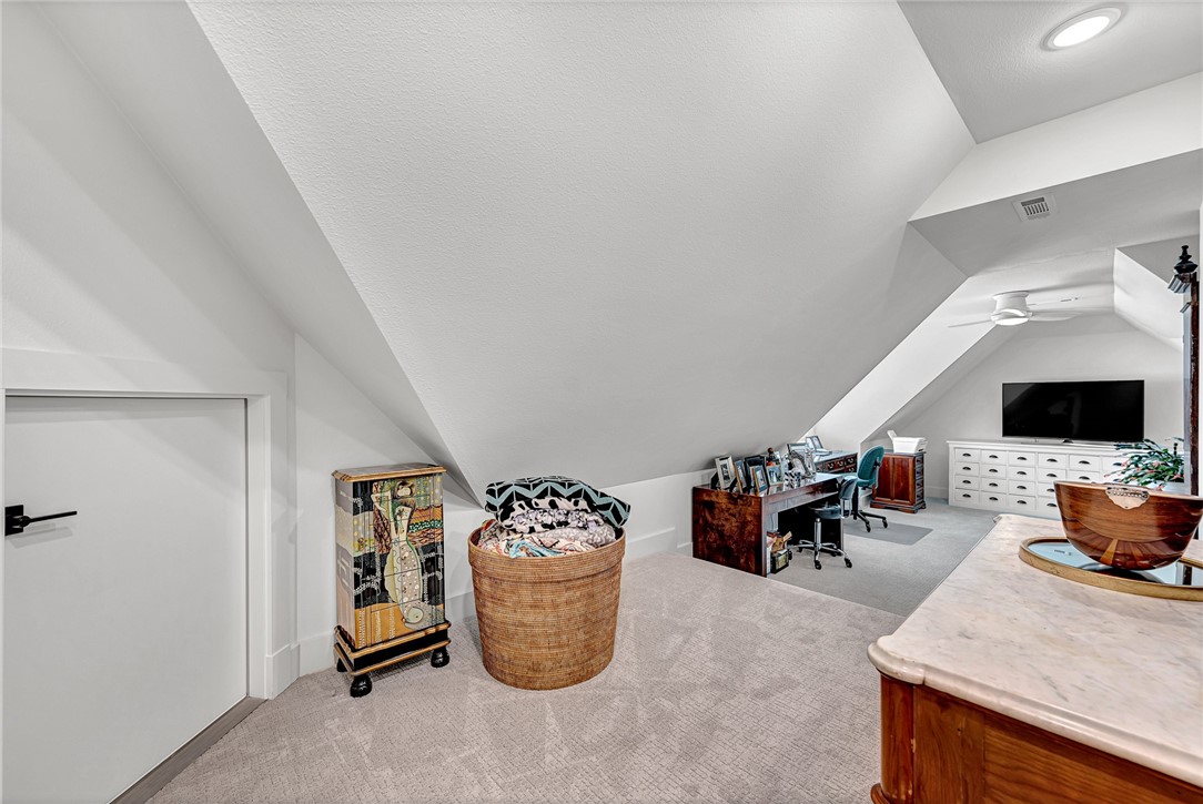738 Kensington Cove