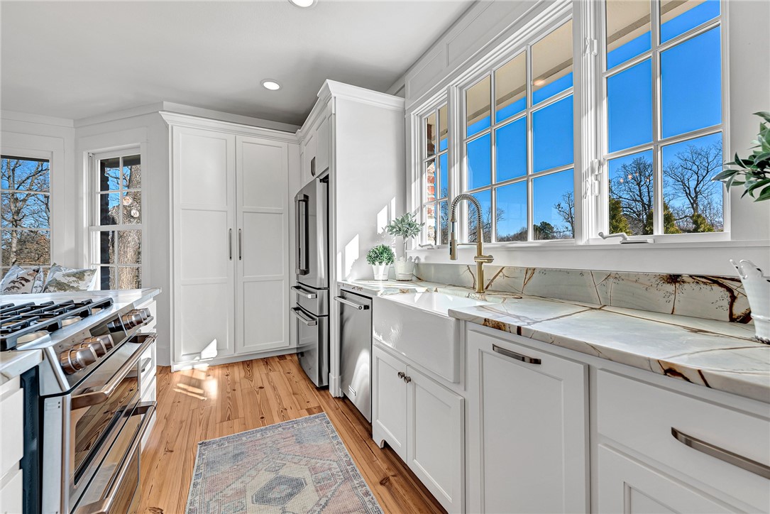 738 Kensington Cove