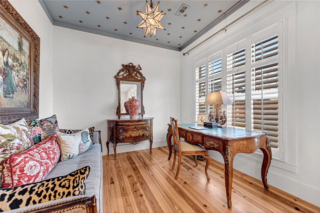 738 Kensington Cove