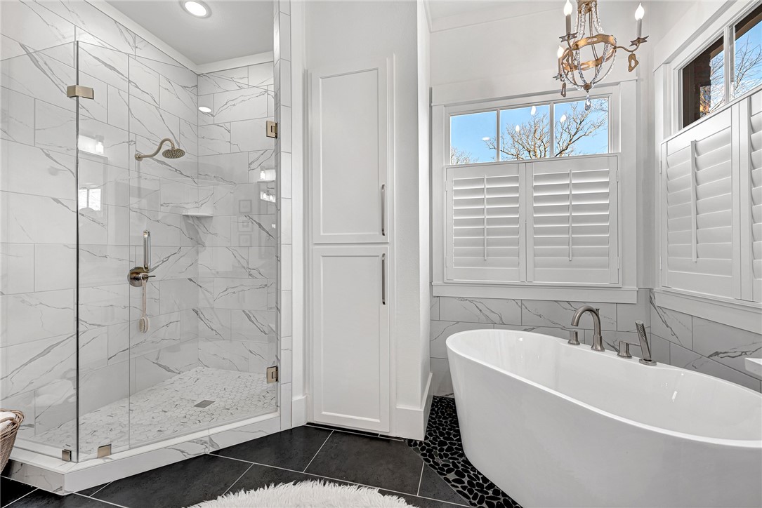 738 Kensington Cove