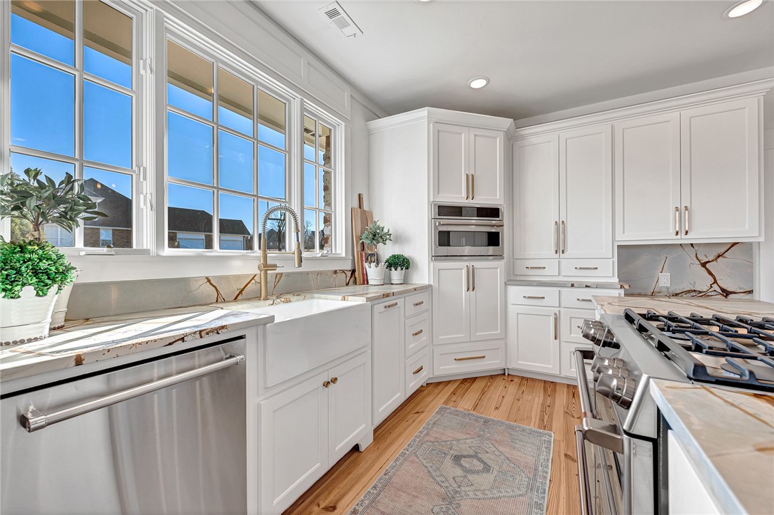738 Kensington Cove
