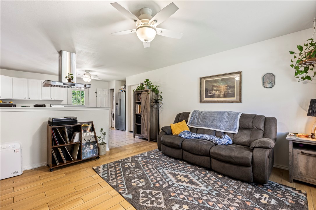 909 SE 11th Street
