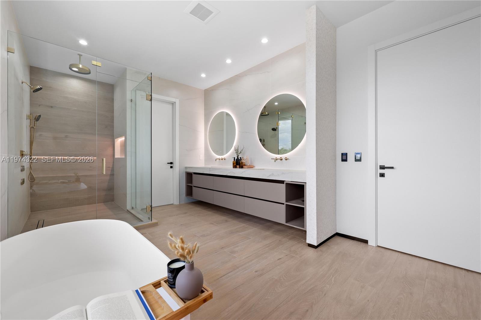 255 Capri Avenue, Lauderdale-By-The-Sea