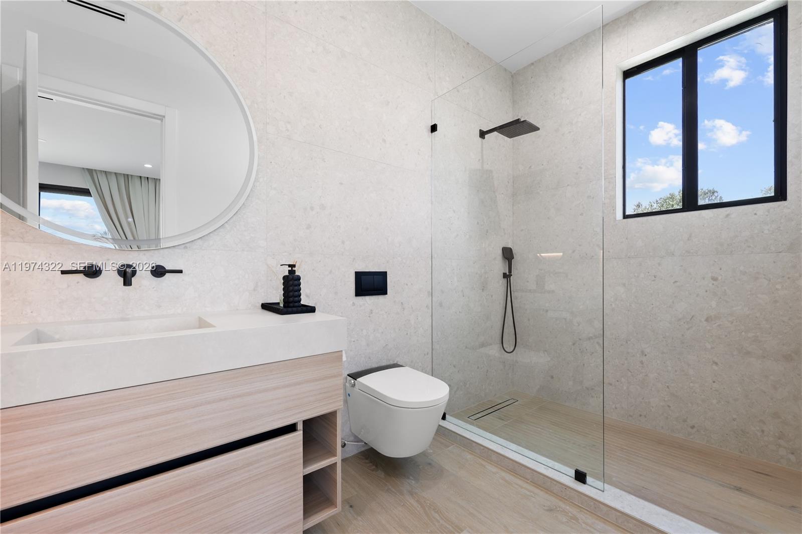 255 Capri Avenue, Lauderdale-By-The-Sea