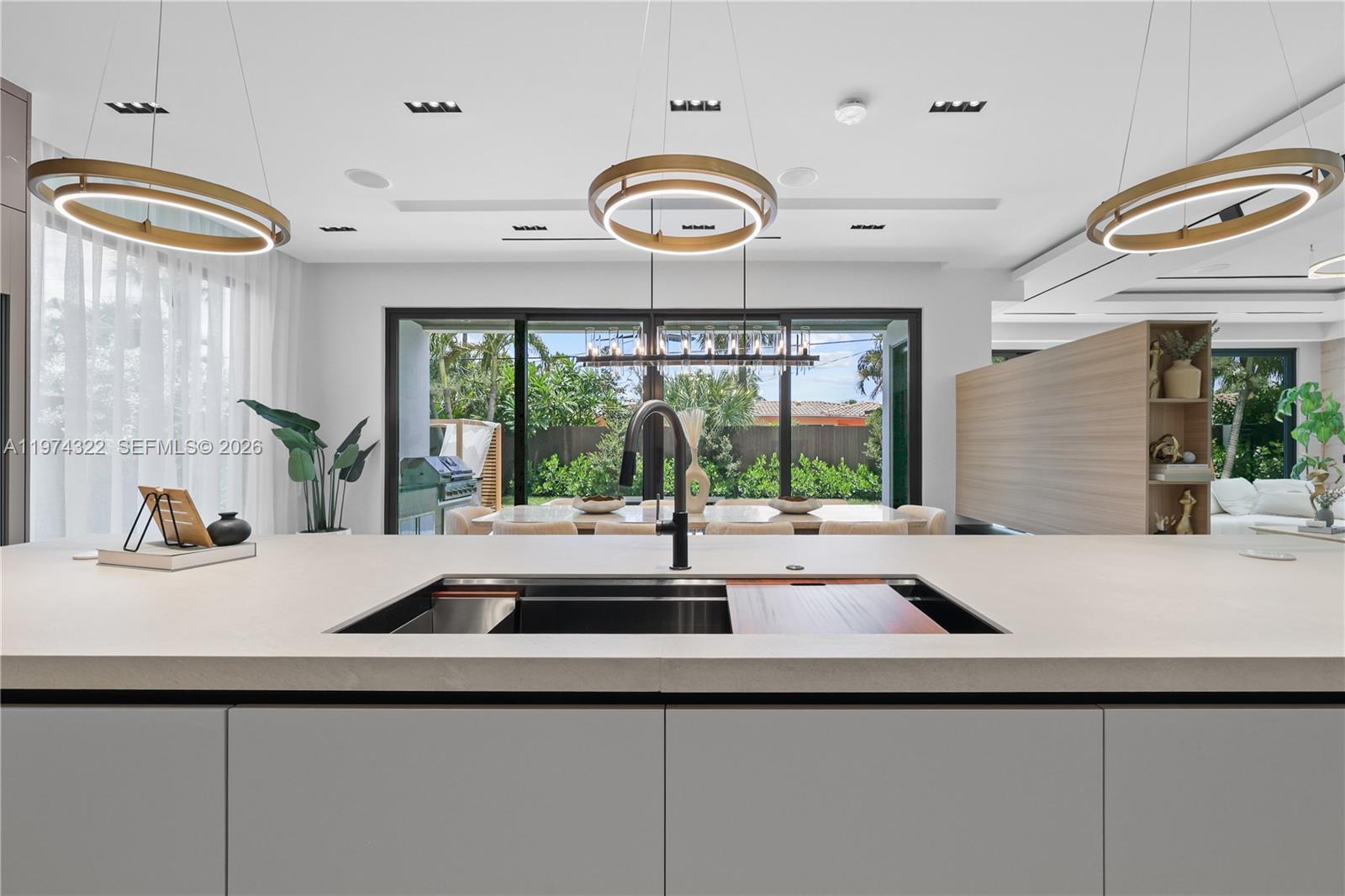 255 Capri Avenue, Lauderdale-By-The-Sea