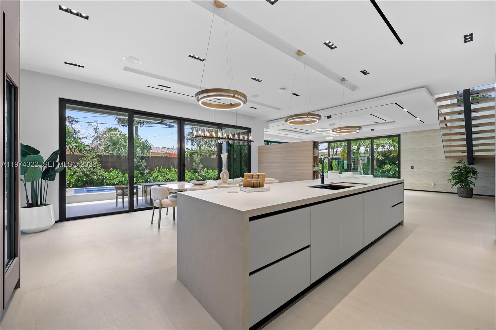 255 Capri Avenue, Lauderdale-By-The-Sea