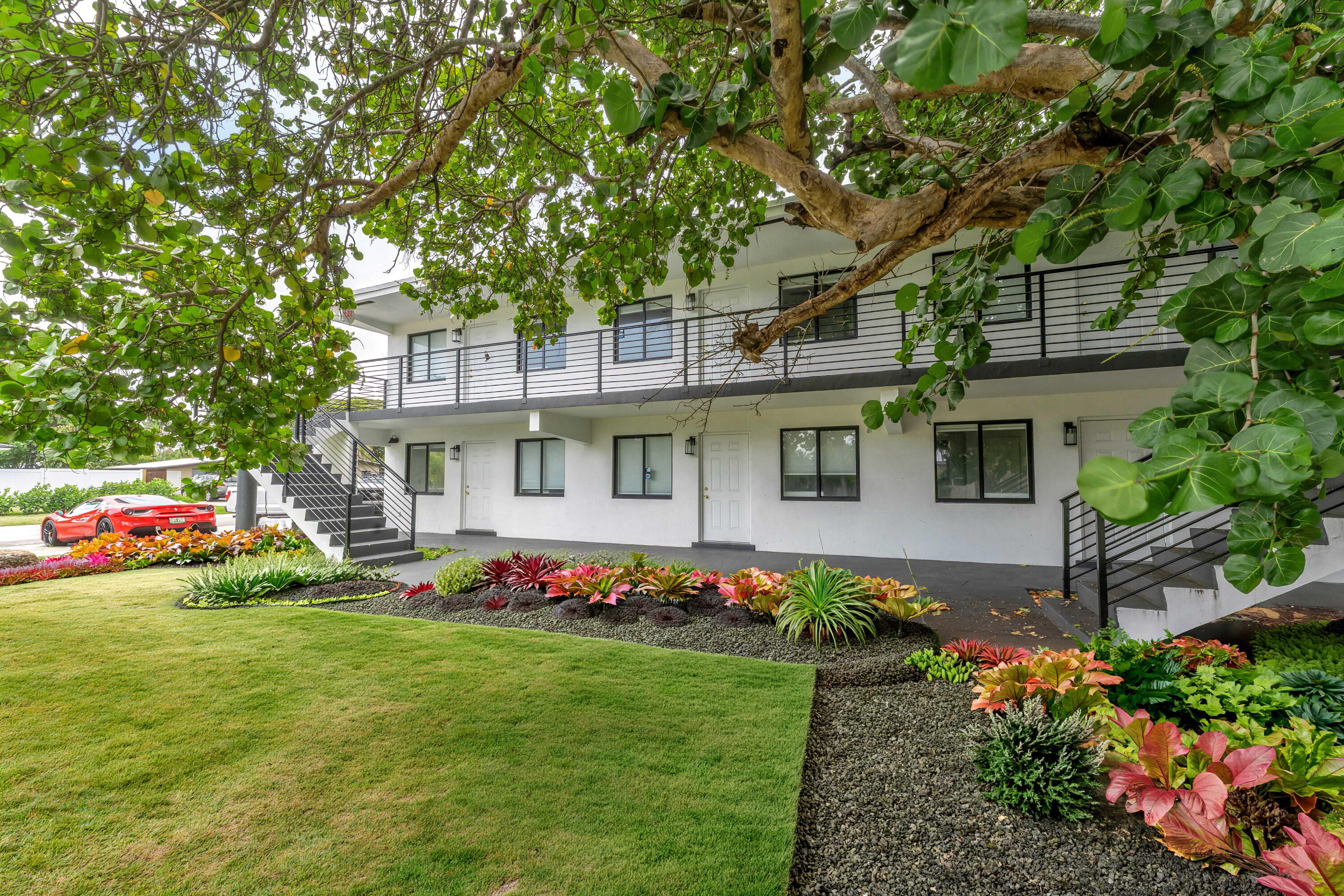 381 SE 15th Avenue 1