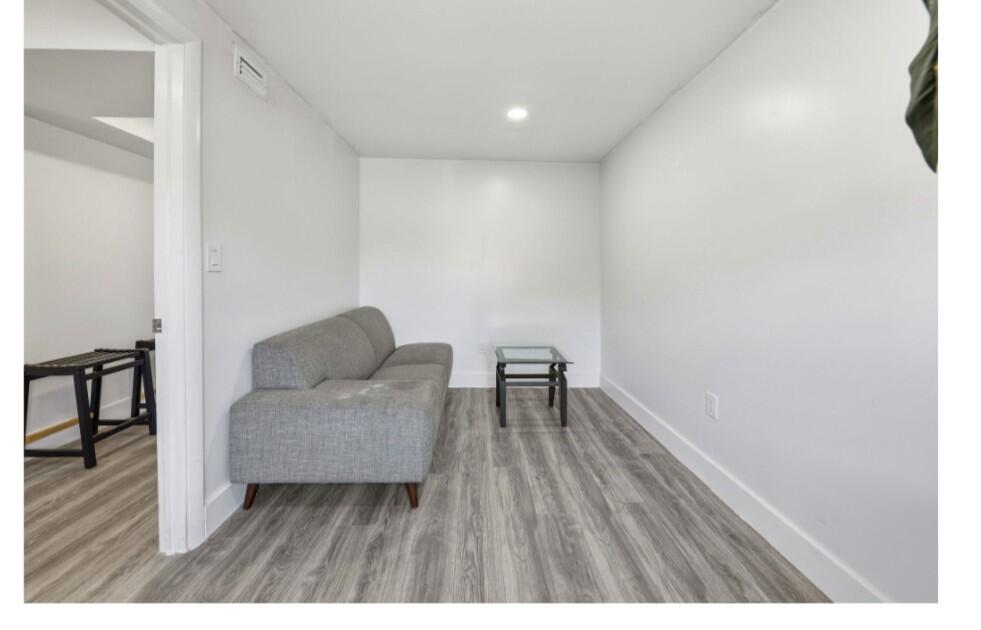 621 NW 15th Avenue