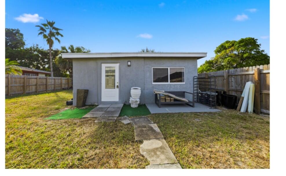 621 NW 15th Avenue