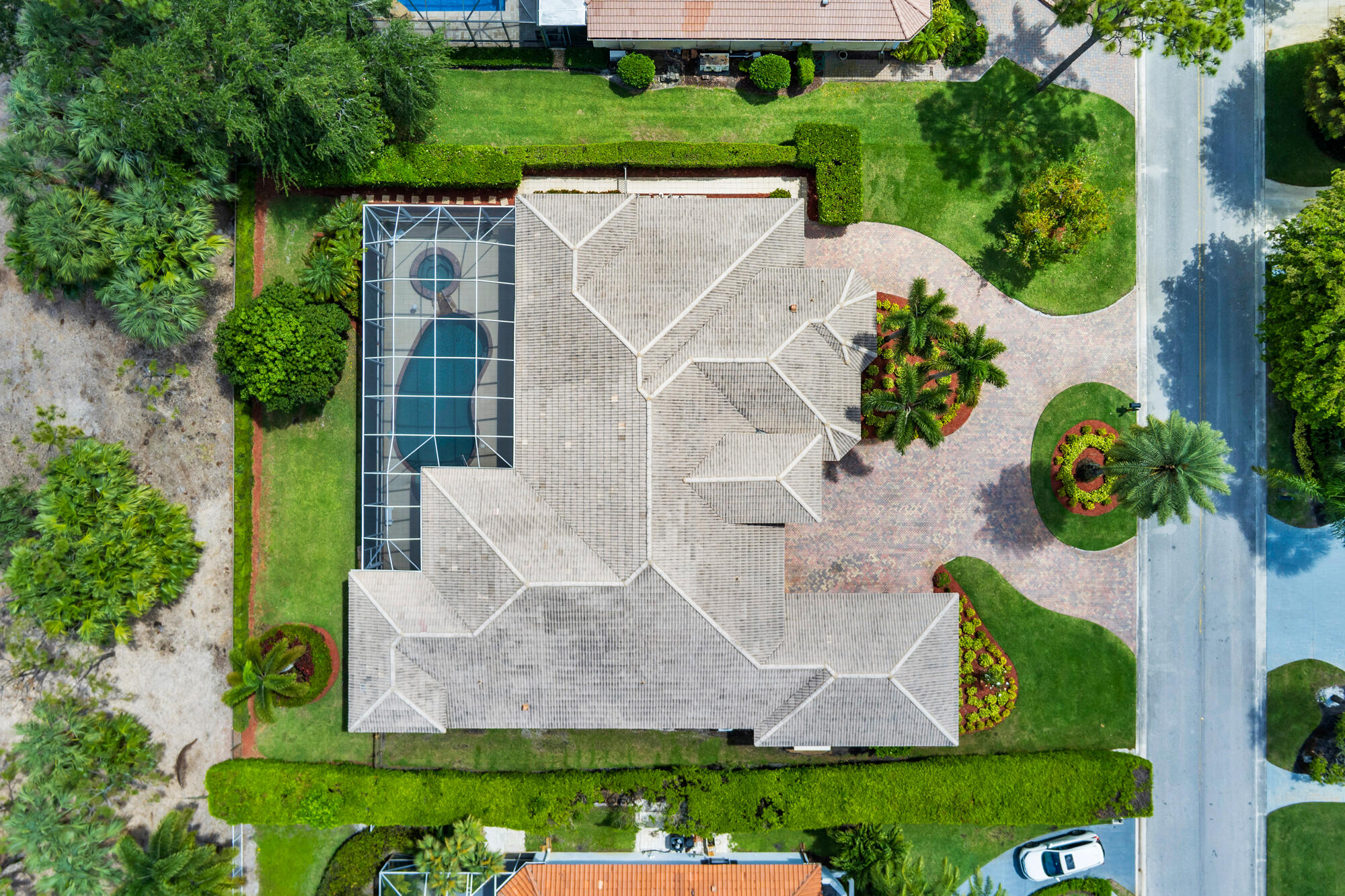 594 N Country Club Drive