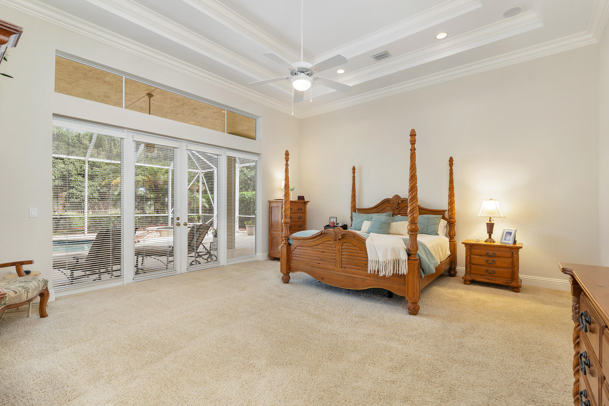 594 N Country Club Drive
