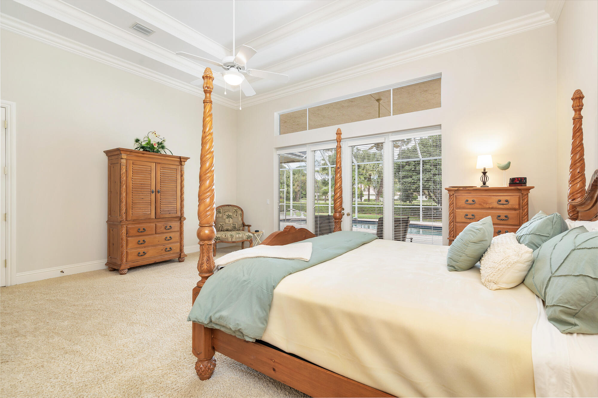 594 N Country Club Drive