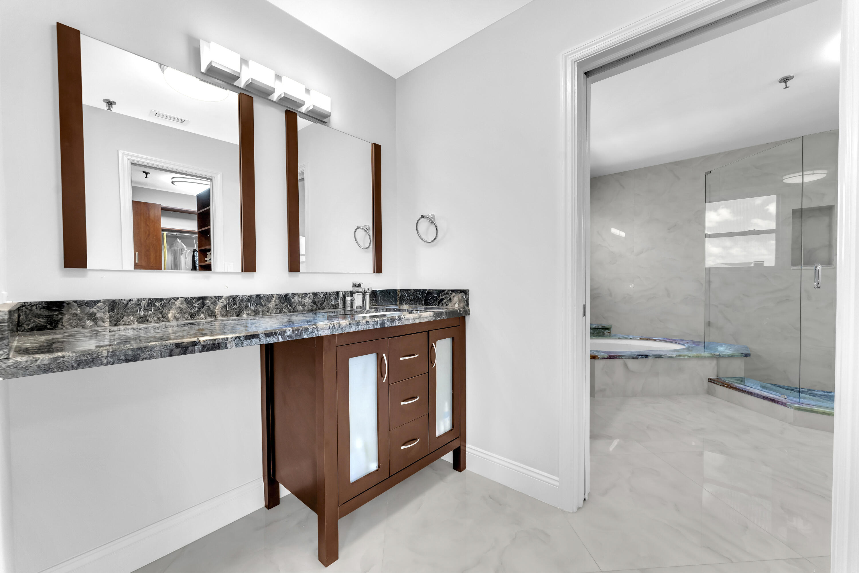7578 Regency Lake Drive 802